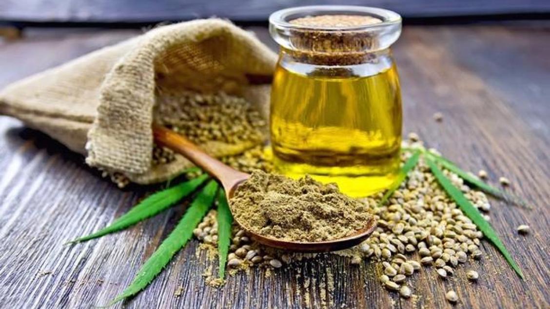 L’huile végétale de chanvre pour la beauté : propriétés et bienfaits