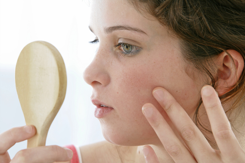 Picotements et irritations sur le visage La beauté au naturel